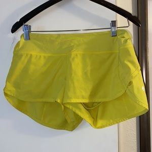 LULULEMON YELLOW SPEED SHORTS🌟